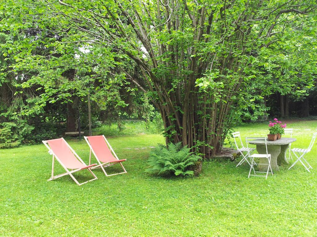 Ferienwohnung Il Faggio Rosso Albiolo Zimmer foto